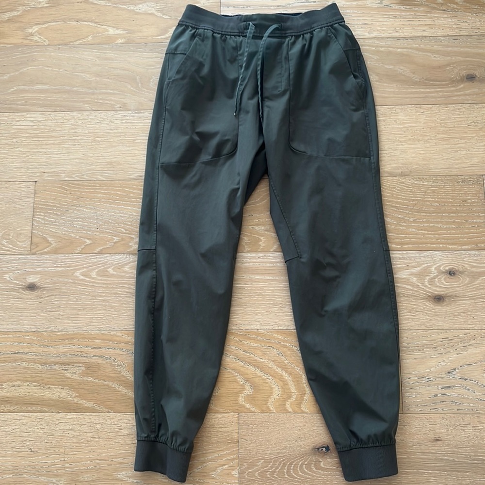Men Lululemon ABC Jogger Shorter 28”